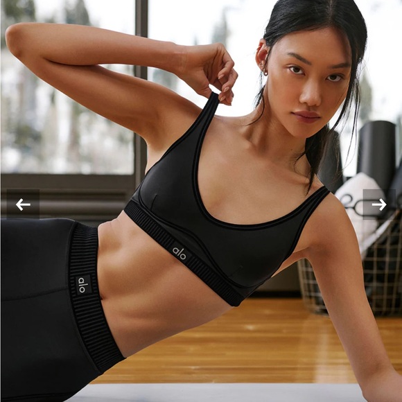 ALO Yoga Black Sports Bra - Picture 2 of 4